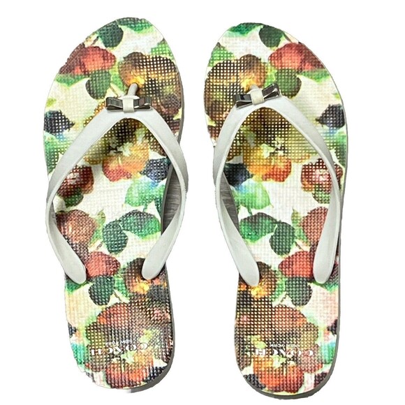 Coach Sandals Amel Signature Flip Flops Womens 7 Silver Bow White Thong Shoes - Picture 3 of 7
